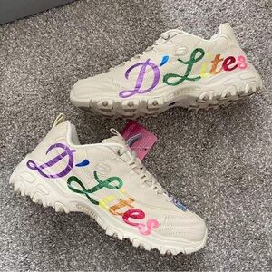 Skechers women’s sneaker NWT